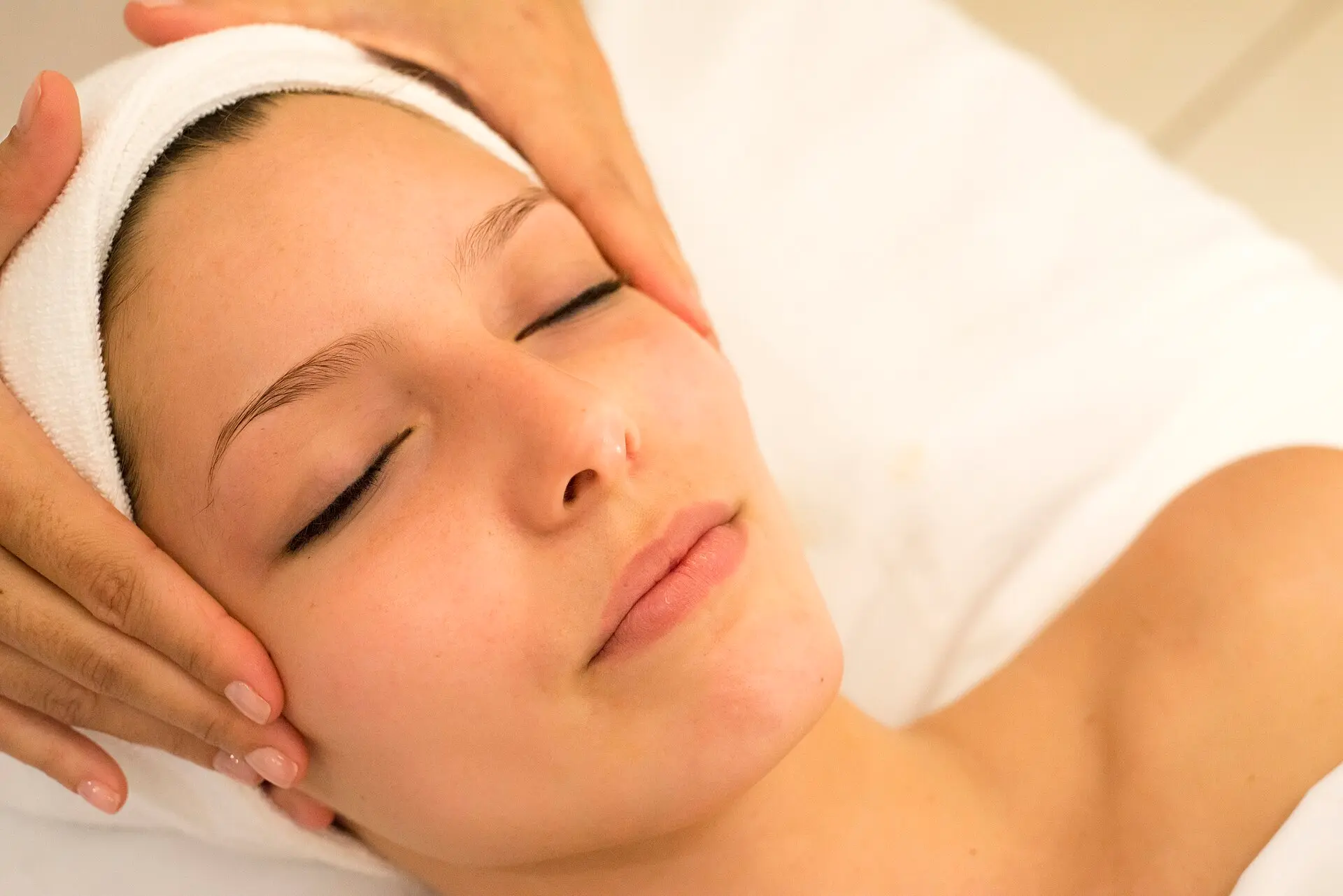 ที่มา: Wikimedia Commons Ultherapy กับ HIFU ต่างกันอย่างไร เลือกแบบไหนดี